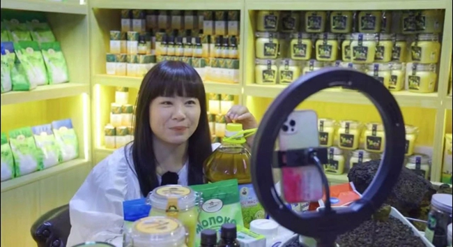 网络电商发展势头迅猛(图3)