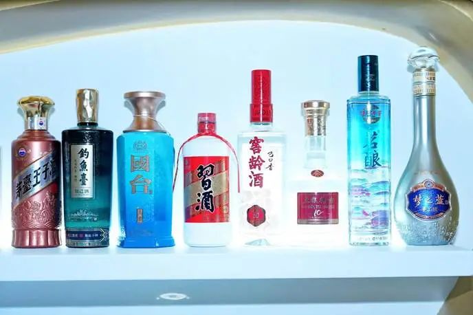 灵蛇起航2万亿大市场加速转轨线上化酒企不能忽视的两大营销策略(图1)
